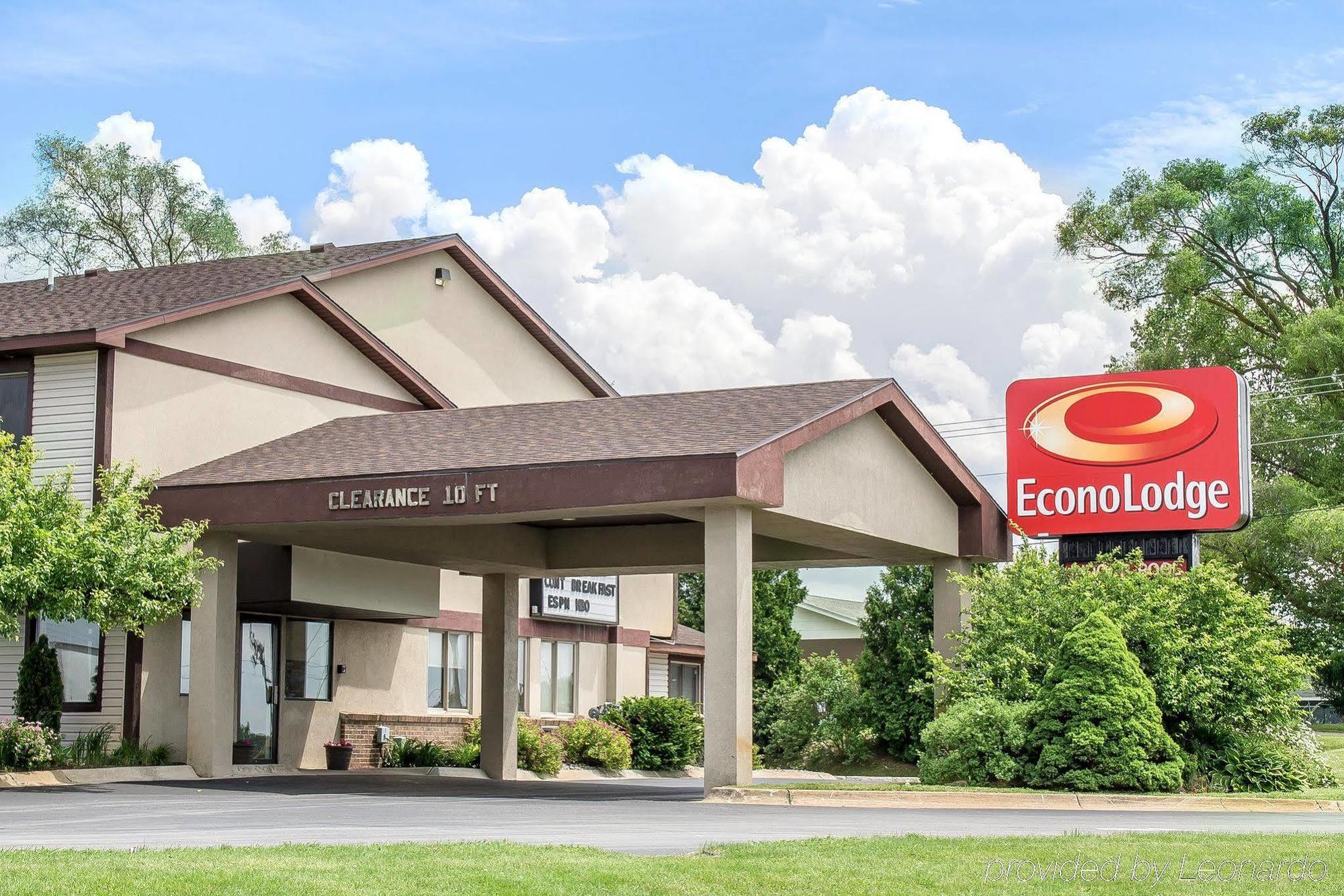 Econo Lodge Traverse City Exterior foto